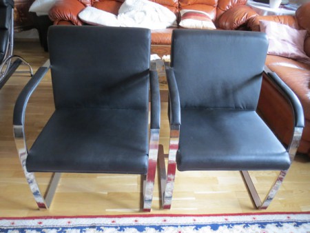 5866 - 2 x kreslo " Brno" Mies van der Rohe kvalitni replika 1 kus 7 500 kc